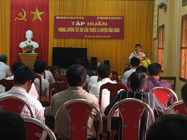 TRUNG TÂM Y TẾ VĂN CHẤN TẬP HUẤN PHÒNG CHỐNG TÁC HẠI THUỐC LÁ CHO NHÂN VIÊN Y TẾ THÔN BẢN, TRƯỞNG THÔN, BẢN, TỔ DÂN PHỐ NĂM 2020