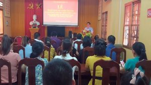 Đảng bộ Trung Tâm Y tế tổ chức Lễ công bố Quyết định và trao tặng Huy hiệu 30 năm tuổi đảng cho Đảng viên ưu tú