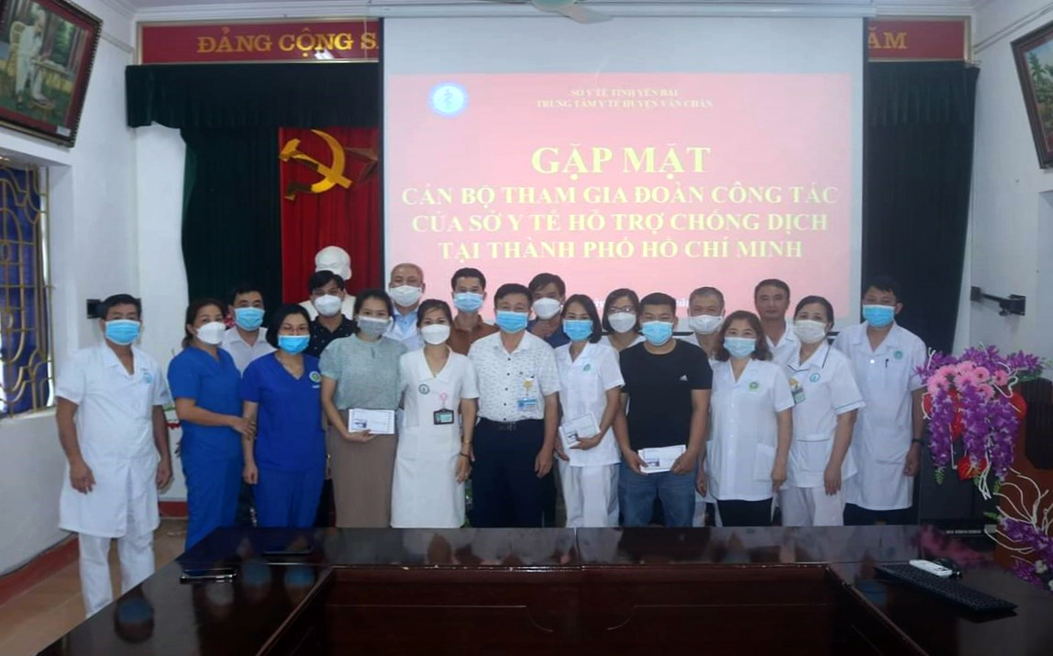 Đoàn cán bộ Trung tâm Y tế huyện Văn Chấn  lên đường hỗ trợ Thành phố Hồ Chí Minh chống dịch COVID-19 (Đợt 2)