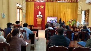 Trung tâm Y tế Văn Chấn tham dự hội nghị trực tuyến hướng dẫn triển khai cấp “Hộ chiếu vắc xin” và quán triệt bổ sung, xác thực thông tin tiêm chủng COVID-19