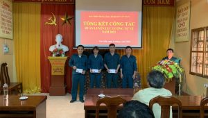 Trung tâm Y tế Văn Chấn tổ chức huấn luyện tự vệ năm 2022