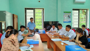 Trung tâm Y tế huyện Văn Chấn tổ chức giám sát, hỗ trợ các xã thực hiện Bộ tiêu chí quốc gia về y tế xã năm 2024