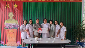 Lãnh đạo Trung tâm Y tế huyện Văn Chấn thăm, chúc tết kết hợp giám sát công tác phòng chống dịch bệnh, trực chuyên môn trước, trong dịp Tết Nguyên đán Ất Tỵ năm 2025 tại các Khoa, Phòng, Trạm Y tế